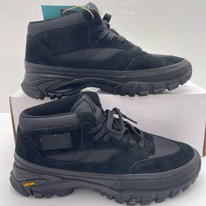 Vans Men’s Half Cab Reissue 33.Vibra
Otw Suede/Mesh Black/Blac
VN000CNBBKA Boots